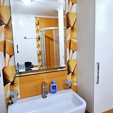 Ihostel